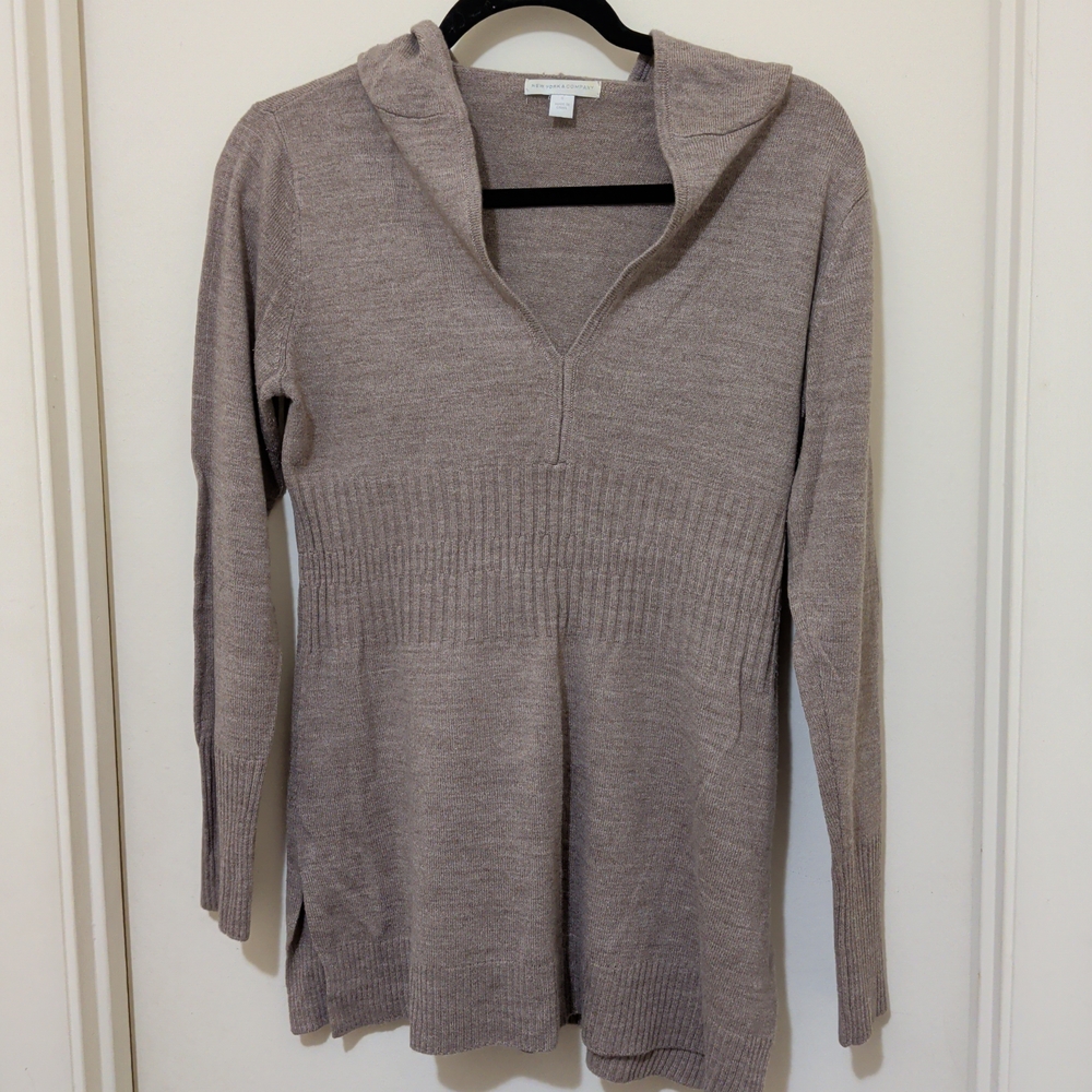 New York & Company Taupe Hooded Sweater Women’s Small Split Neck Knit